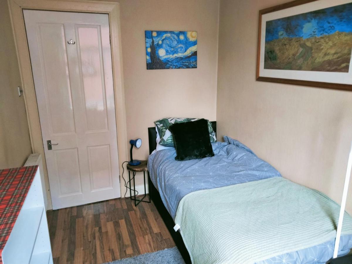 Spacious Flat In Bridgeton, Glasgow Exterior photo